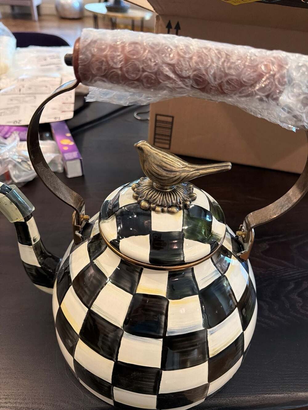 MacKenzie-Childs Courtly Check Enamel 3-Quart Tea pot w/ Bird Knob NEW w/ defect - Picture 4 of 12
